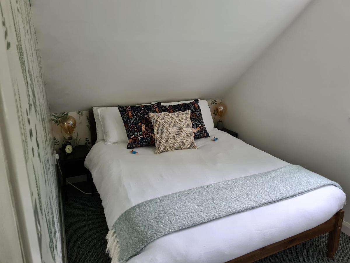 Park House Self-Contained Annex Hotel Молд Екстериор снимка
